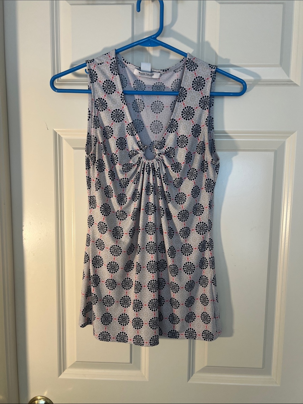 White House Black Market Gray Printed Knot-Front Tank with Navy and Pink Accents